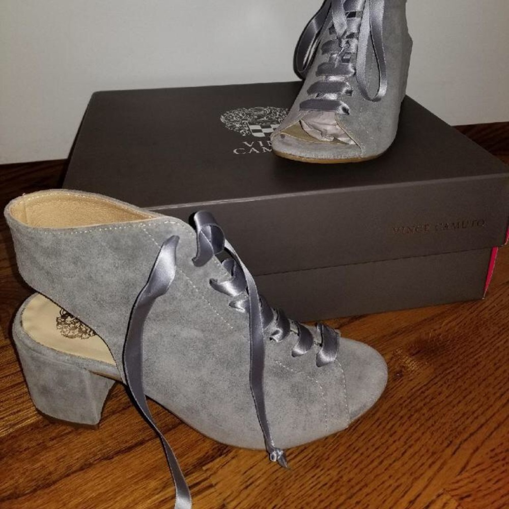 Vince Camuto Elenna size 6